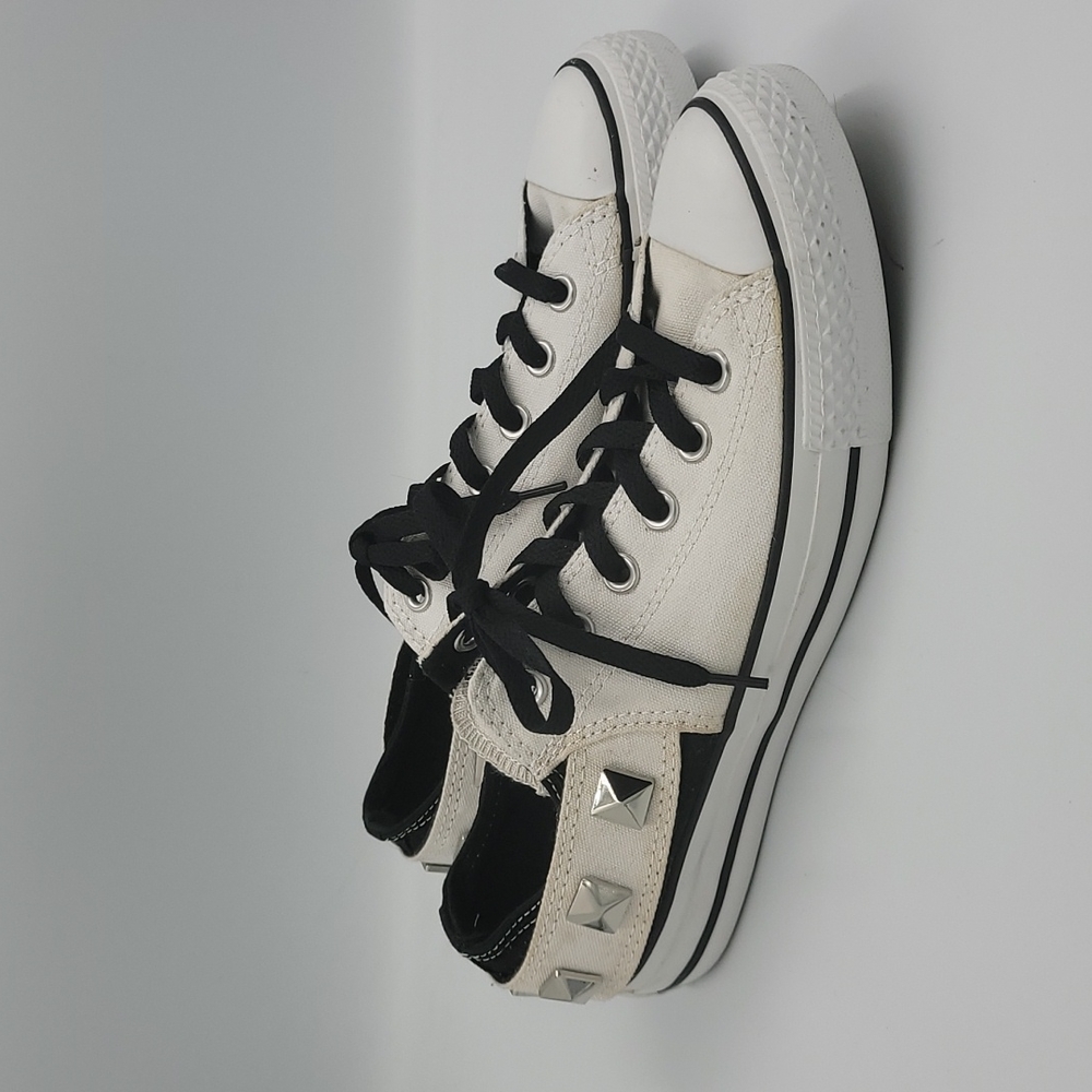 Converse Chuck Taylor size 9. White with studs